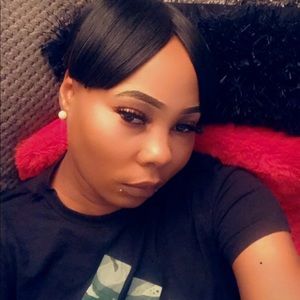 Meet your Posher, Iesha